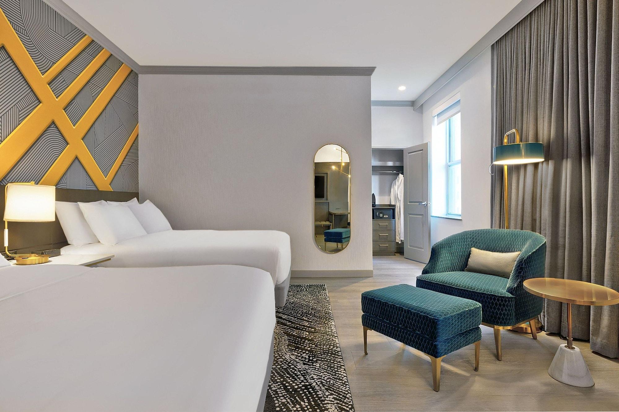 Hotel Le Meridien Downtown 4*