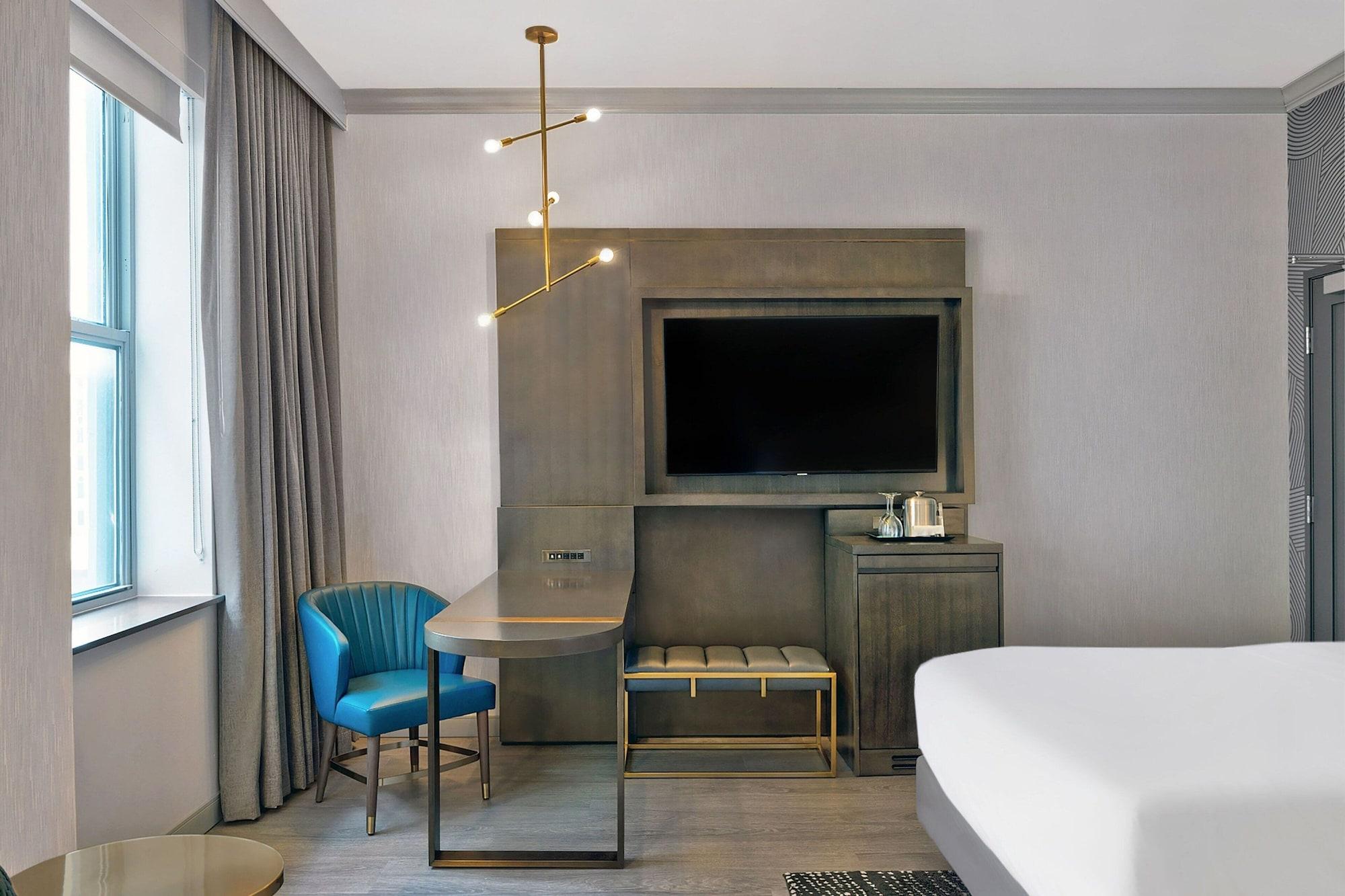Hotel Le Meridien Downtown 4*